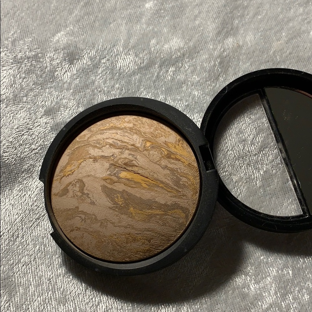 Baked foundation